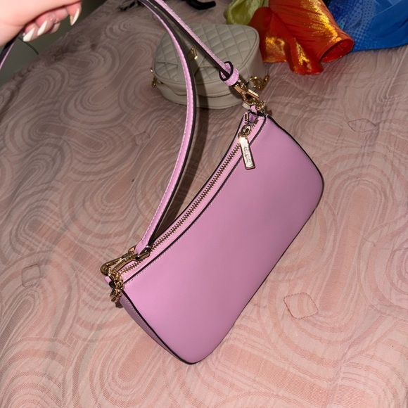 Kate Spade Lavender Shoulder Bag with Gold Chain - Picture 3 of 3
